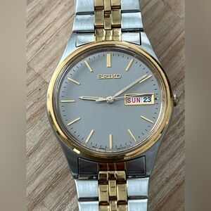 Seiko Rare Vintage Men’s Watch Gray Dial Two-Tone Bracelet Day Date Windows